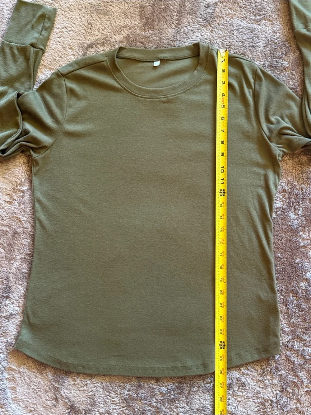 👚 Cotton Thumb Hole Long Sleeve Tee — Olive Green — Sz L / NWOT / Q